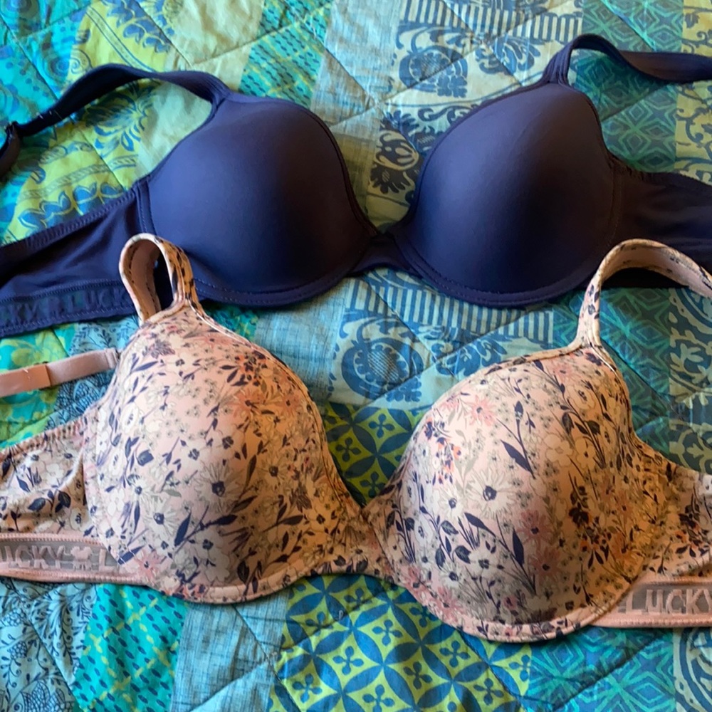 Bras(lot of 2)